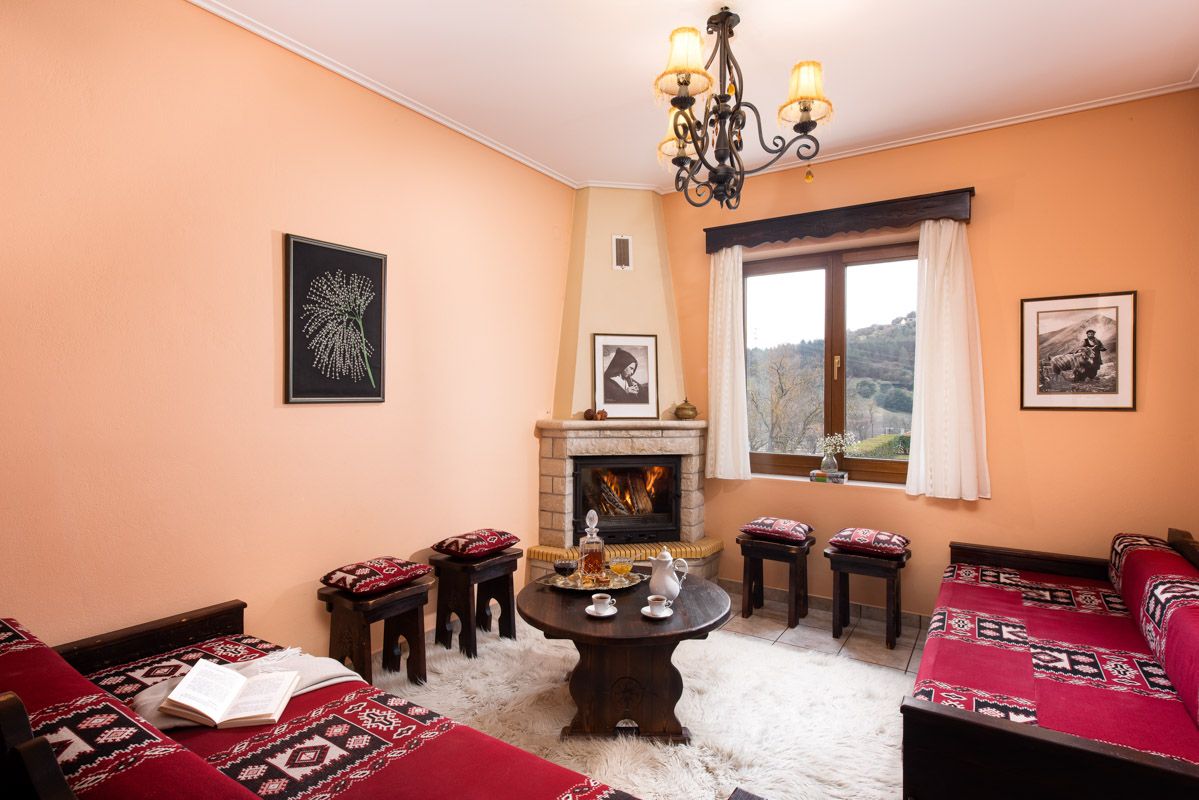 One-Bedroom Apartment with Fireplace